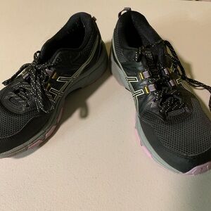 ASICS gel venture sneakers